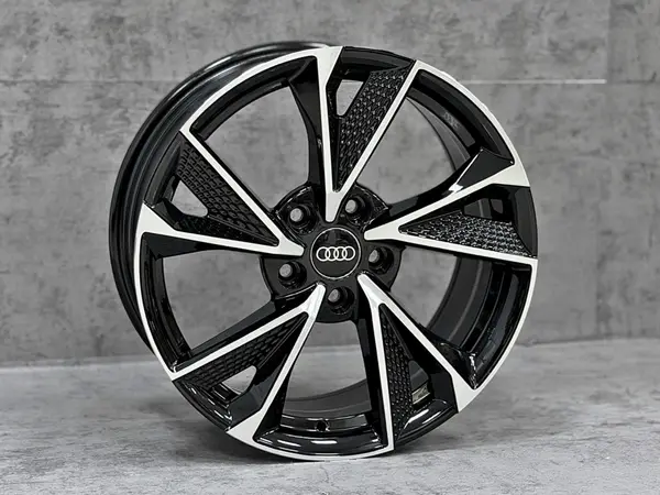 Audi Audi 17 RS7 — slika 3