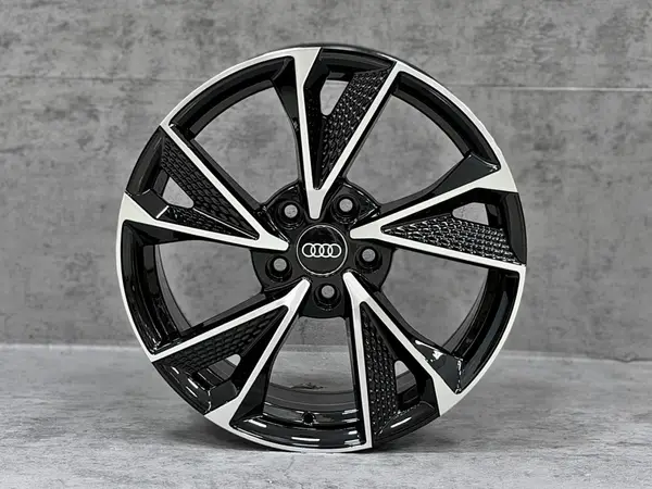 Audi Audi 17 RS7