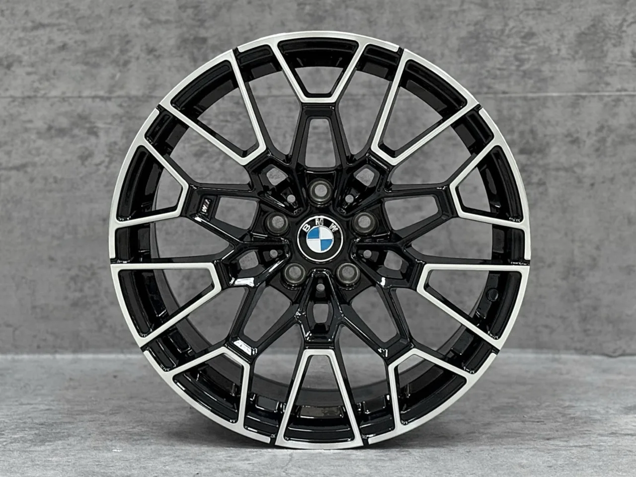 BMW BMW 18 Style 827M