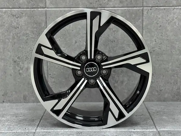 Audi Audi 18 RS