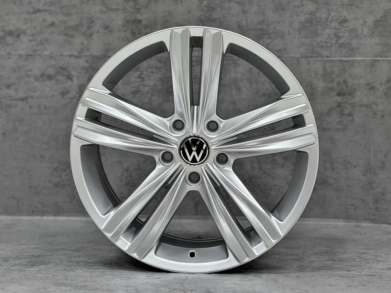 Volkswagen VW 17 Sebring R-line
