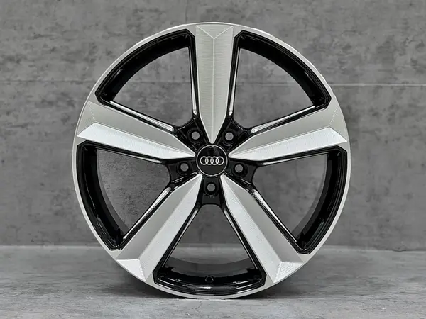 Audi Audi 19 RS Miling