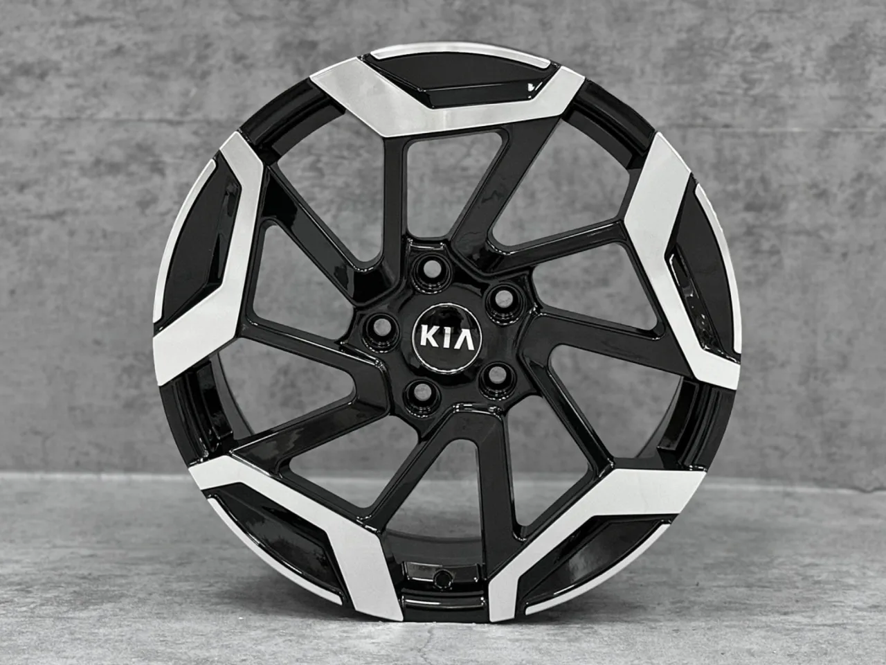 Kia Kia 18