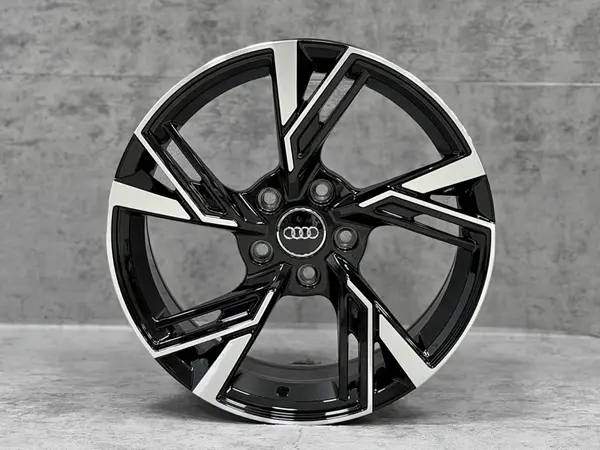 Audi Audi 17 RS6