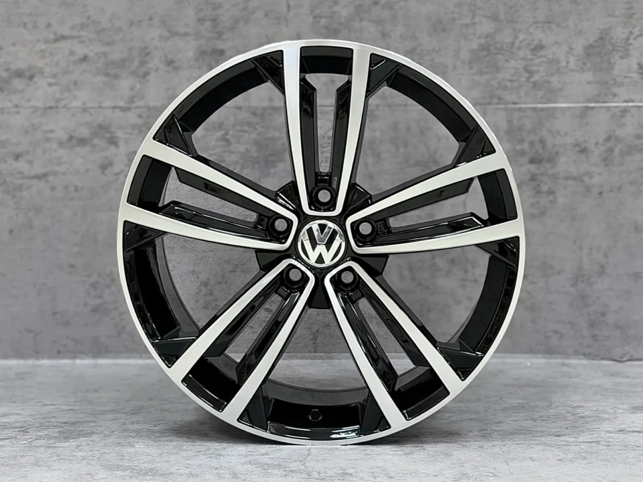 Volkswagen VW 18 Seville