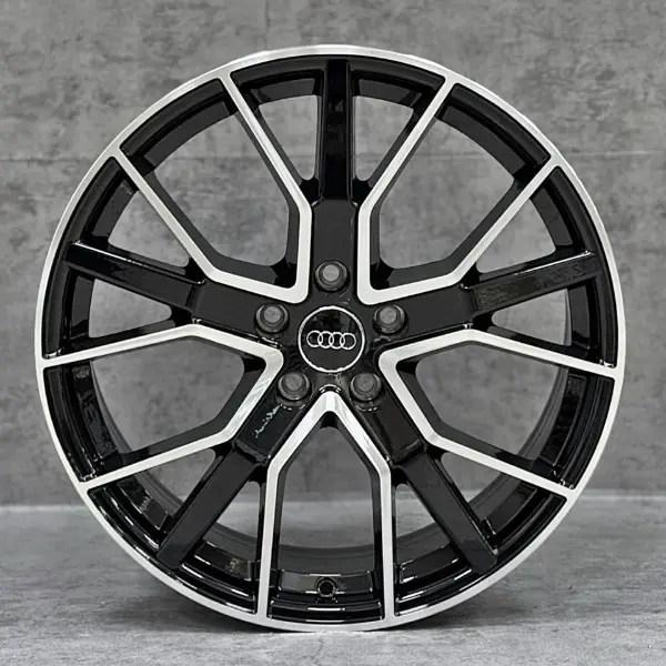 Audi Audi 19