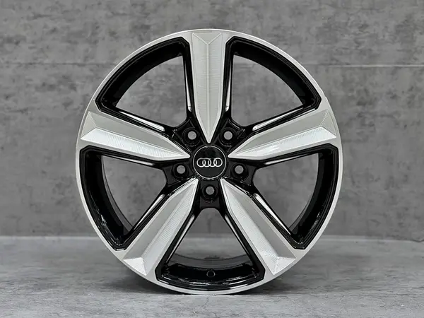 Audi Audi 17 RS Miling