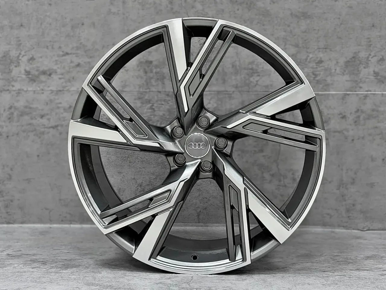 Audi Audi 22 RS6