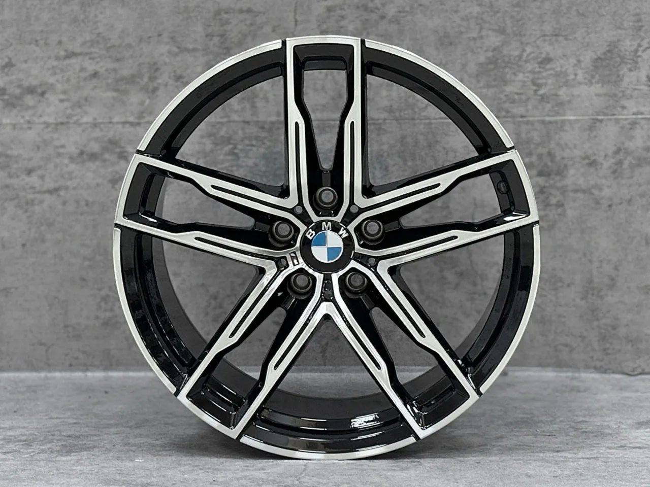 BMW BMW 19 Style 810M