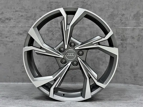 Audi Audi 19