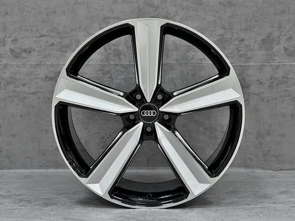 Audi Audi 21 RS Miling