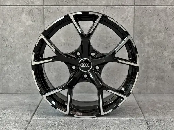 Audi Audi 17 RS